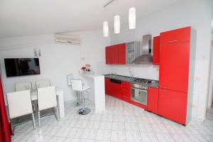 Kuchyň nebo kuchyňský kout v ubytování Villa Antonio
