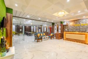 Posezení v ubytování Lime Tree Hotel Vrindavan Near #BankeBihari #PremMandir #ChaarDham