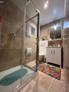Kúpeľňa v ubytovaní Appartement complet - Salles sous Bois