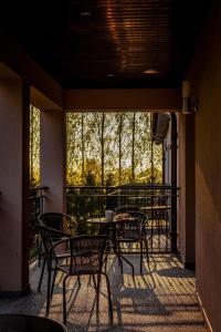 Balkon lub taras w obiekcie POKOJE GOŚCINNE LAWENDOWY DWÓR