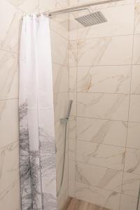 Un baño de L & S Apartmani