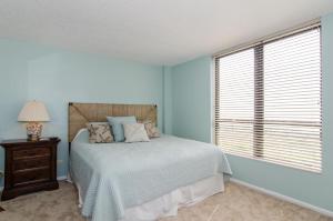 Voodi või voodid majutusasutuse Zipf by Bryant Real Estate toas +18 fotot