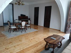 Gambar di galeri bagi Villa Agmashenebeli di Tskaltubo