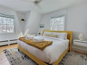 Katil atau katil-katil dalam bilik di Red Bear Inn 6,5 Baths Grill Pool Central +42 gambar