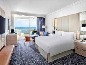 Postel nebo postele na pokoji v ubytování Fairmont Monte Carlo