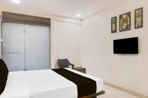 TV/trung tâm giải trí tại Hotel O Saideep Lodging +21 ảnh