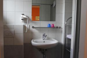 Koupelna v ubytování Gästehaus Karassowitsch