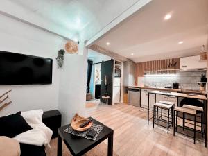 Kuchyň nebo kuchyňský kout v ubytování Duplex de Charme en Provence, Vue Imprenable