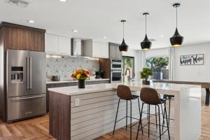 Køkken eller tekøkken på Lux Lasso by PaseoHomesAZ