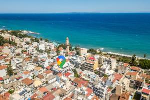 an aerial view of a city with a hot air balloon at La casa sull' isola in Zakynthos Town