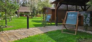 Ogród w obiekcie Apartamenty Komarno 46 Jacuzzi&Sauna