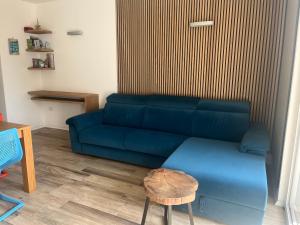 A seating area at Emma‘s Riva-Dream - sonnige 2-Zimmer-Wohnung mit Garage und Balkon in Riva del Garda