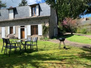 Ogród w obiekcie Charmant appartement jardin/parking privé 4 personnes