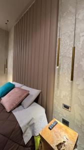 Posteľ alebo postele v izbe v ubytovaní Tropicana Room