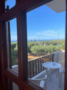 Gallery image of Paralia Apts Stavros in Milatos