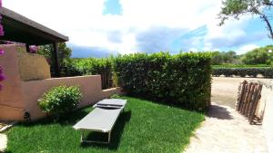 A garden outside Casa di Giò - Bilocale con giardino