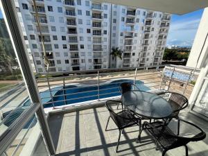 Bazén v ubytování Apartamento Conjunto Aqualina Orange nebo v jeho okolí