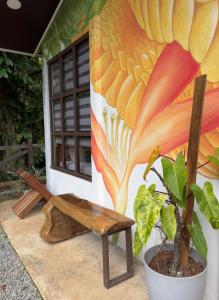 Taman di luar Coco Cabana in the Jungle