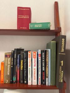 Perpustakaan di chalet