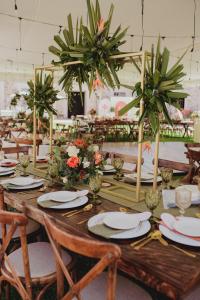 Un restaurante u otro lugar para comer en Hacienda de Comodejé
