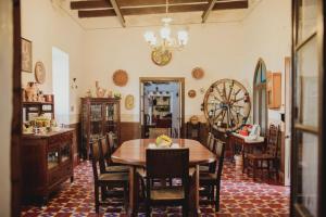 Un lugar para sentarse en Hacienda de Comodejé 126 fotos más