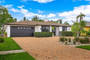 Gallery image of Cheerful home ready for your island getaway ON Mackle Park! 3 BED- 5 STARS! in Marco Island