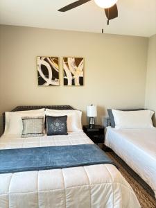 Ein Bett oder Betten in einem Zimmer der Unterkunft Lake Marlin Villa 2