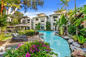 Bazén v ubytování 'Zami' Penthouse Resort-style Living at Temple nebo v jeho okolí