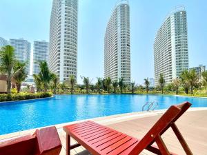 STAR BAY Residence - FREE Laundry - 400m to Sokha Beach内部或周边的泳池