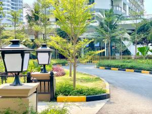 STAR BAY Residence - FREE Laundry - 400m to Sokha Beach外面的花园