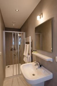 
Ein Badezimmer in der Unterkunft Hotel Restaurant de Jong
