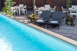 Bazén v ubytování TUI BLUE Maduzi Hotel Bangkok nebo v jeho okolí