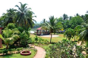 Giardino di The Byke Old Anchor Beach Resort & Spa