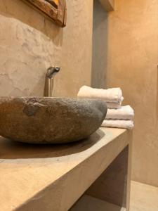Fotografie z fotogalerie ubytování Hotel Giorgi et logements insolites-jacuzzi privé v destinaci Bastogne