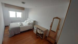 Postel nebo postele na pokoji v ubytování Excelente piso de 3 habitaciones dobles, 2 baños y terraza 30 mts
