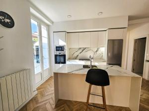 Kuchyň nebo kuchyňský kout v ubytování Apartamentos Ciudadela Superior 3000