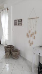 A seating area at Studios Casa Liaya