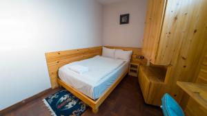 Ένα ή περισσότερα κρεβάτια σε δωμάτιο στο Lalit Service Apartment