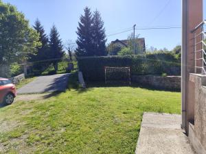 Κήπος έξω από το Kaludjerovic