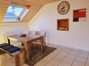 Posezení v ubytování Ferienwohnung in Karlsbad