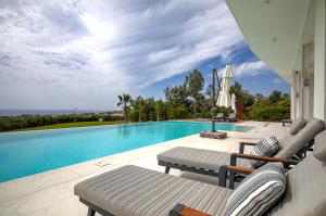 Billede fra billedgalleriet på J&C Villa Resort Seacave i Paphos City