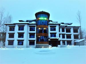 The Highland Mountain Resort & Spa Kargil v zimě