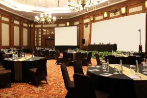 Konferenční prostory v ubytování Hotel Santika Premiere Semarang