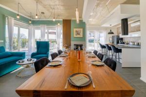 O bucătărie sau chicinetă la Family Oasis Belladonna