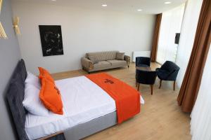A seating area at ZOOM HOTEL