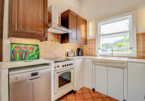 Kuchyňa alebo kuchynka v ubytovaní Ideal Property Mallorca - Can Flauta