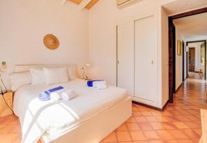 Posteľ alebo postele v izbe v ubytovaní Ideal Property Mallorca - Can Flauta
