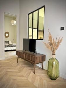 TV a/nebo společenská místnost v ubytování Appartement Bastia centre ancien
