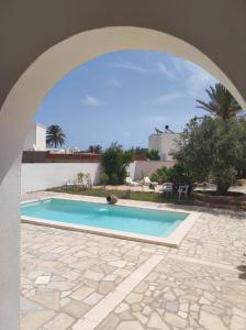 Bazén v ubytování Résidence SUN SHINE DJERBA nebo v jeho okolí