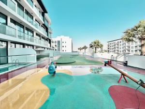Zdjęcie z galerii obiektu SUMMER DEAL! Exclusive and Elegant with a Private pool w Dubaju